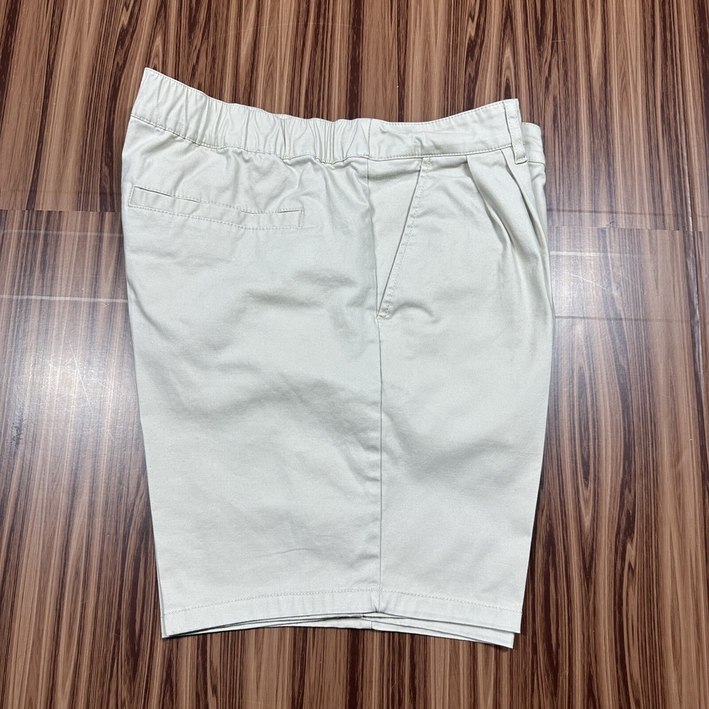 ASOS Design Beige Pleated Shorts Mens Size 34‎ x 7.5" Inseam Button Fly